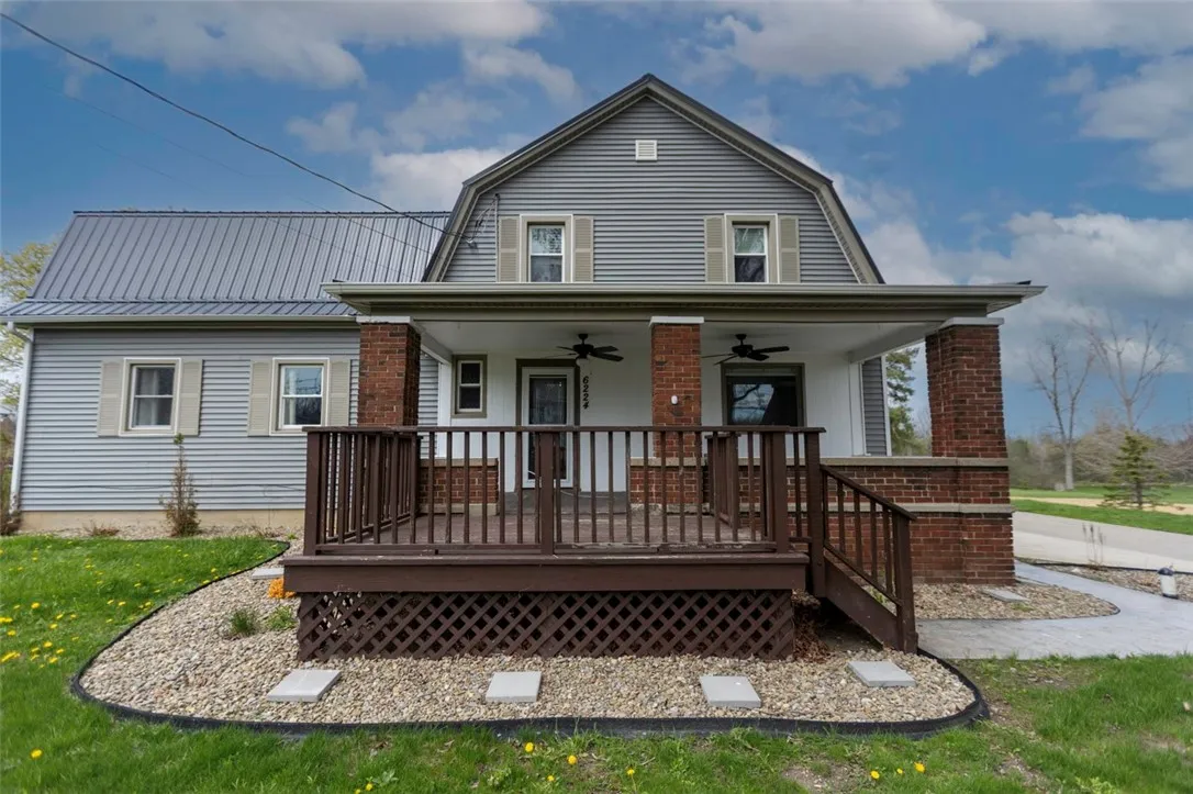 6224 Versailles Rd, Hamburg, New York 14085, Hamburg, New York 14085, 4 Bedrooms Bedrooms, 7 Rooms Rooms,3 BathroomsBathrooms,Residential,For Sale,6224 Versailles Rd, Hamburg, New York 14085,0,R1697042