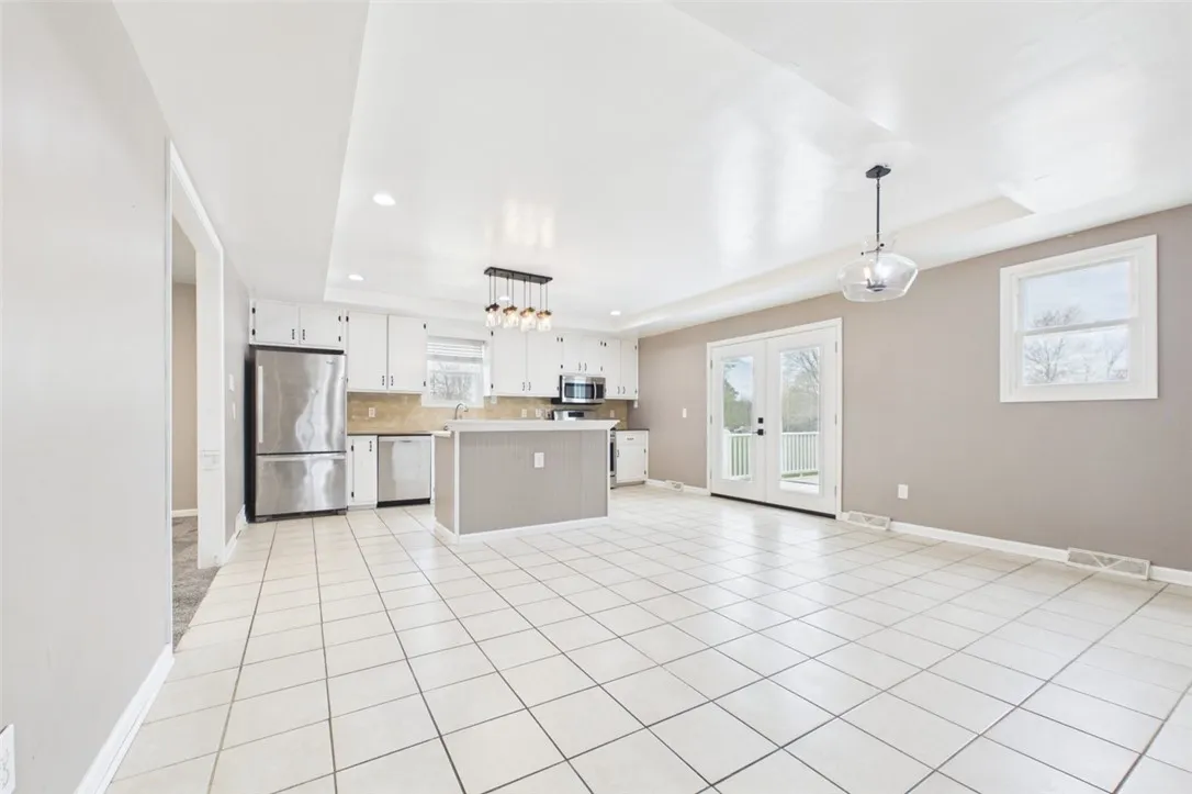 6224 Versailles Rd, Hamburg, New York 14085, Hamburg, New York 14085, 4 Bedrooms Bedrooms, 7 Rooms Rooms,3 BathroomsBathrooms,Residential,For Sale,6224 Versailles Rd, Hamburg, New York 14085,0,R1697042