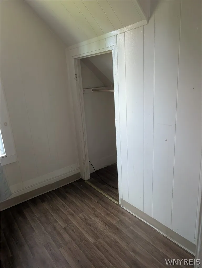 Front unit bedroom