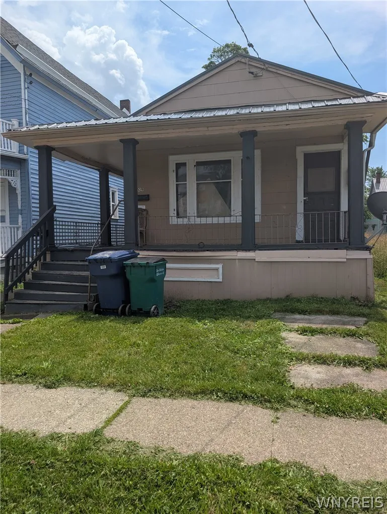 509 Dodge Street, Buffalo, New York 14208, Buffalo, New York 14208, 4 Bedrooms Bedrooms, 8 Rooms Rooms,2 BathroomsBathrooms,Residential,For Sale,509 Dodge Street, Buffalo, New York 14208,0,B1697062