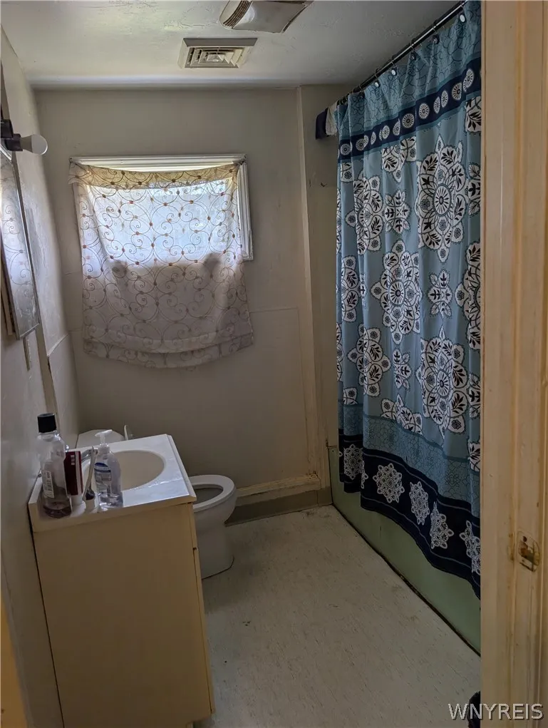 Back unit bathroom