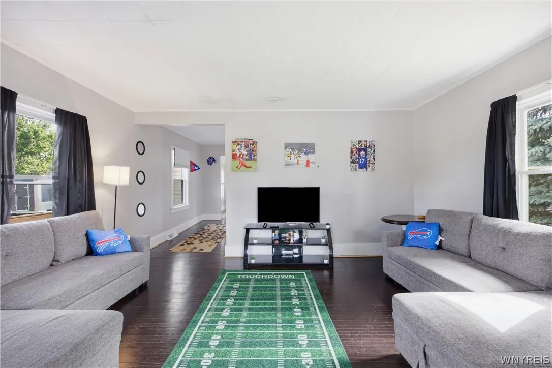 5099 Big Tree Road, Orchard Park, New York 14127, Orchard Park, New York 14127, 2 Bedrooms Bedrooms, 6 Rooms Rooms,2 BathroomsBathrooms,Residential,For Sale,5099 Big Tree Road, Orchard Park, New York 14127,0,B1697110