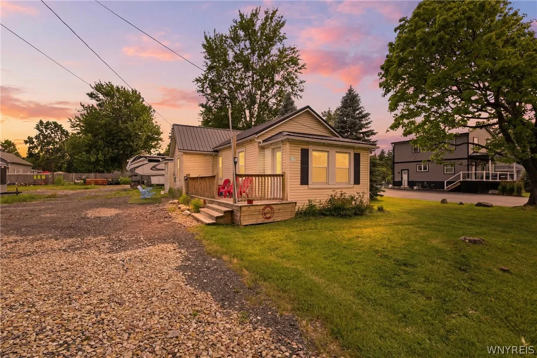 5099 Big Tree Road, Orchard Park, New York 14127, Orchard Park, New York 14127, 2 Bedrooms Bedrooms, 6 Rooms Rooms,2 BathroomsBathrooms,Residential,For Sale,5099 Big Tree Road, Orchard Park, New York 14127,0,B1697110