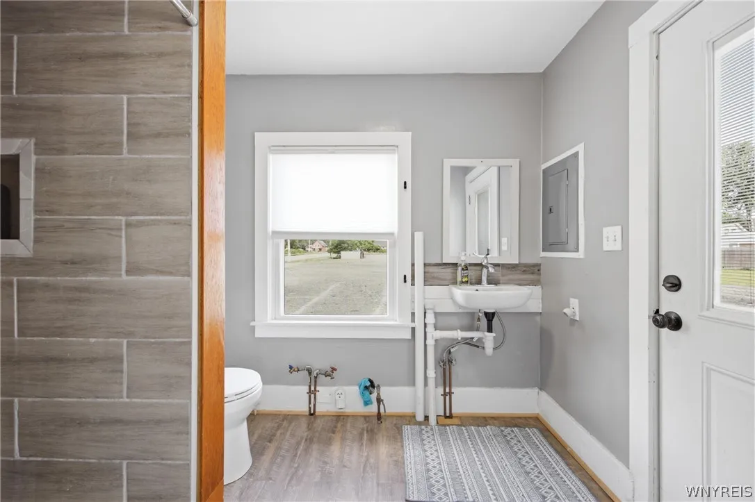 5099 Big Tree Road, Orchard Park, New York 14127, Orchard Park, New York 14127, 2 Bedrooms Bedrooms, 6 Rooms Rooms,2 BathroomsBathrooms,Residential,For Sale,5099 Big Tree Road, Orchard Park, New York 14127,0,B1697110