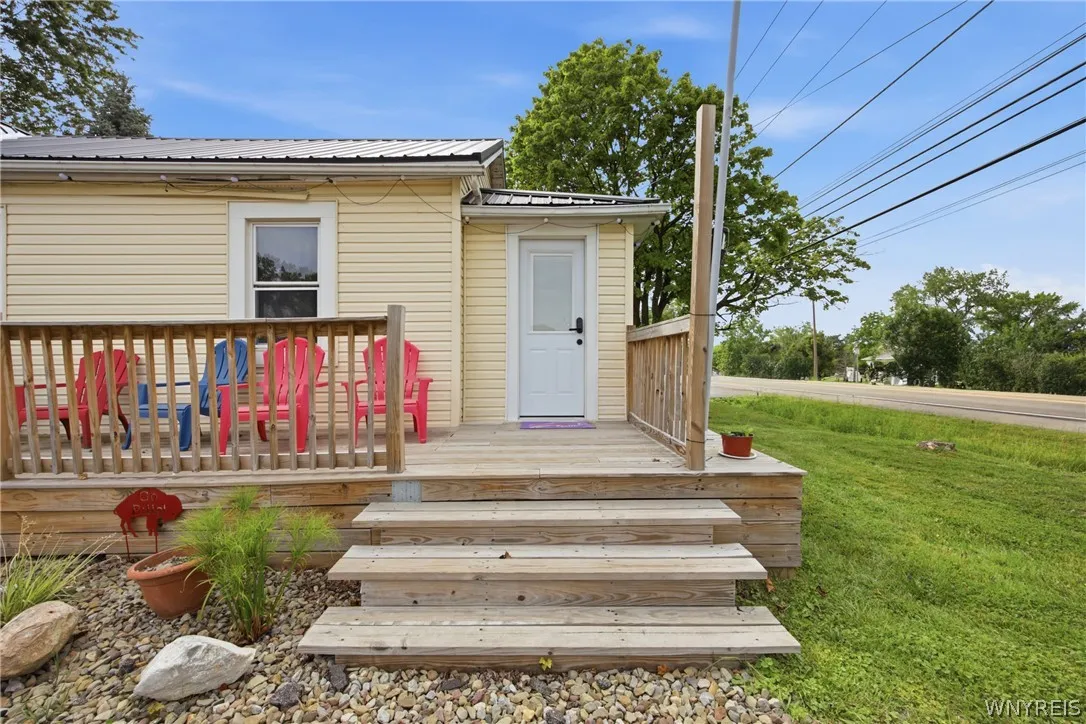 5099 Big Tree Road, Orchard Park, New York 14127, Orchard Park, New York 14127, 2 Bedrooms Bedrooms, 6 Rooms Rooms,2 BathroomsBathrooms,Residential,For Sale,5099 Big Tree Road, Orchard Park, New York 14127,0,B1697110