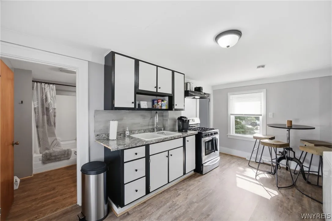 5099 Big Tree Road, Orchard Park, New York 14127, Orchard Park, New York 14127, 2 Bedrooms Bedrooms, 6 Rooms Rooms,2 BathroomsBathrooms,Residential,For Sale,5099 Big Tree Road, Orchard Park, New York 14127,0,B1697110