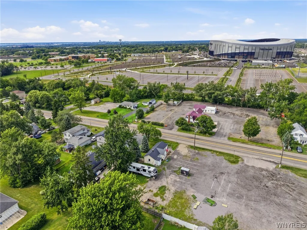 5099 Big Tree Road, Orchard Park, New York 14127, Orchard Park, New York 14127, 2 Bedrooms Bedrooms, 6 Rooms Rooms,2 BathroomsBathrooms,Residential,For Sale,5099 Big Tree Road, Orchard Park, New York 14127,0,B1697110