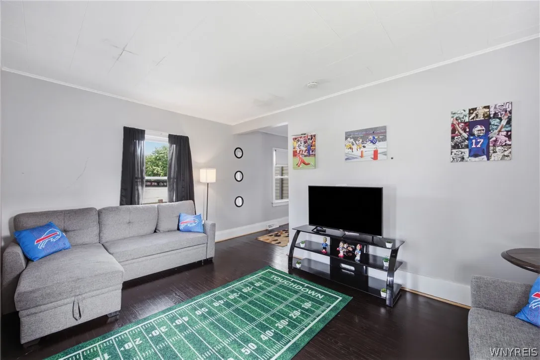 5099 Big Tree Road, Orchard Park, New York 14127, Orchard Park, New York 14127, 2 Bedrooms Bedrooms, 6 Rooms Rooms,2 BathroomsBathrooms,Residential,For Sale,5099 Big Tree Road, Orchard Park, New York 14127,0,B1697110