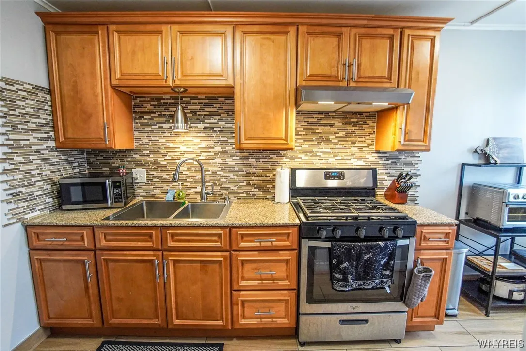 1225 Hertel Avenue 11, Buffalo, New York 14216, Buffalo, New York 14216, 1 Bedroom Bedrooms, 3 Rooms Rooms,1 BathroomBathrooms,Residential Lease,For Rent,1225 Hertel Avenue 11, Buffalo, New York 14216,0,B1697007