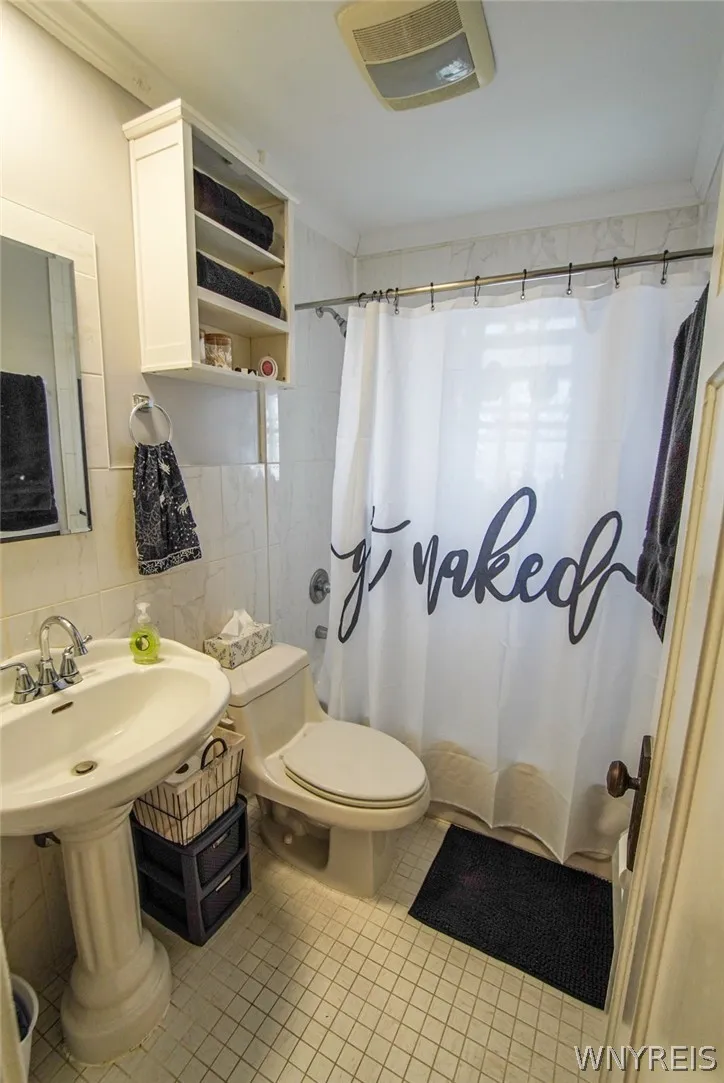 1225 Hertel Avenue 11, Buffalo, New York 14216, Buffalo, New York 14216, 1 Bedroom Bedrooms, 3 Rooms Rooms,1 BathroomBathrooms,Residential Lease,For Rent,1225 Hertel Avenue 11, Buffalo, New York 14216,0,B1697007