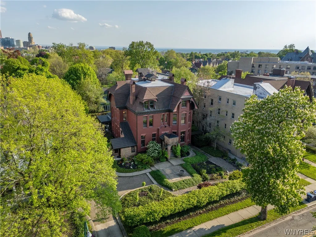 282 North Street, Buffalo, New York 14201, Buffalo, New York 14201, 4 Bedrooms Bedrooms, 12 Rooms Rooms,2 BathroomsBathrooms,Residential,Closed,282 North Street, Buffalo, New York 14201,0,B1679596