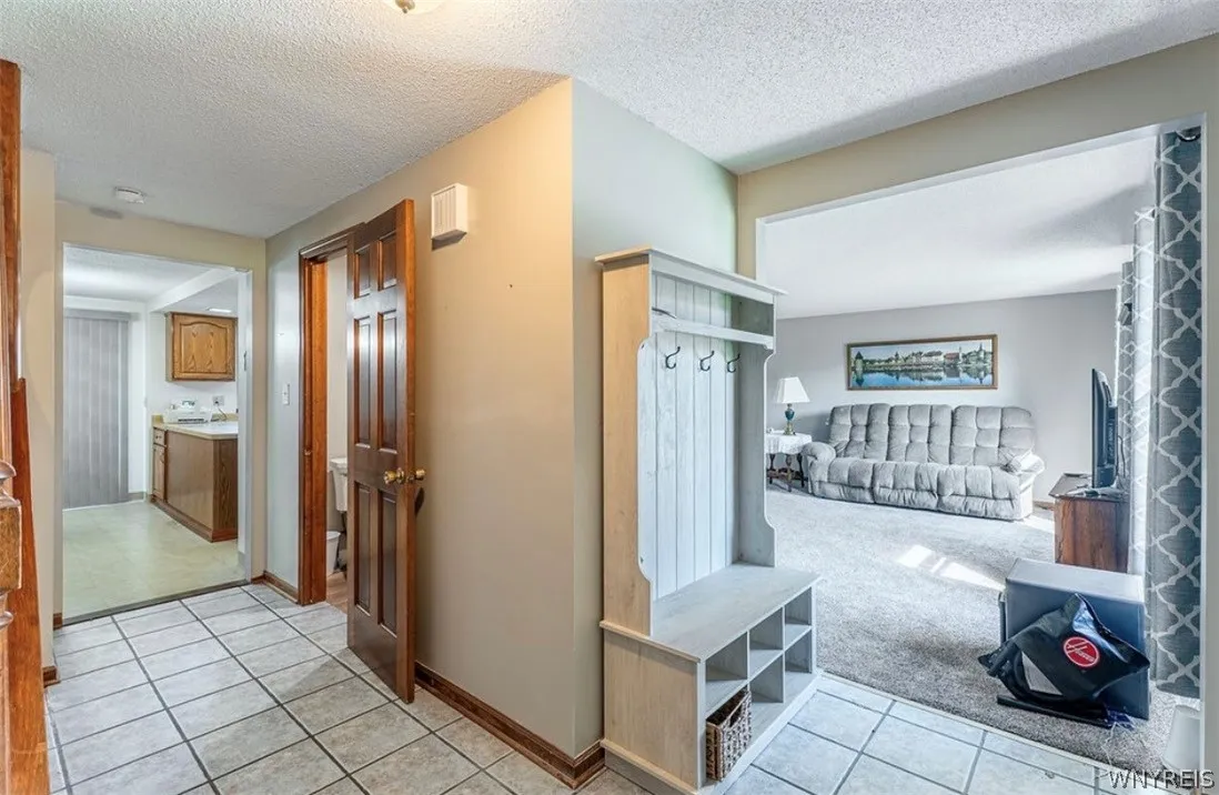 3544 Heatherwood Drive, Hamburg, New York 14075, Hamburg, New York 14075, 3 Bedrooms Bedrooms, 8 Rooms Rooms,2 BathroomsBathrooms,Residential,For Sale,3544 Heatherwood Drive, Hamburg, New York 14075,0,B1691688