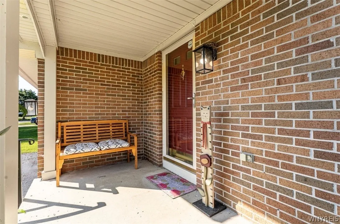 3544 Heatherwood Drive, Hamburg, New York 14075, Hamburg, New York 14075, 3 Bedrooms Bedrooms, 8 Rooms Rooms,2 BathroomsBathrooms,Residential,For Sale,3544 Heatherwood Drive, Hamburg, New York 14075,0,B1691688