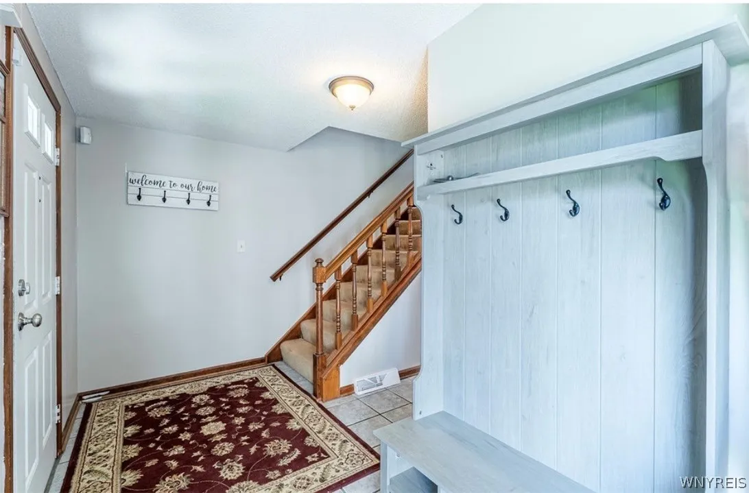 3544 Heatherwood Drive, Hamburg, New York 14075, Hamburg, New York 14075, 3 Bedrooms Bedrooms, 8 Rooms Rooms,2 BathroomsBathrooms,Residential,For Sale,3544 Heatherwood Drive, Hamburg, New York 14075,0,B1691688