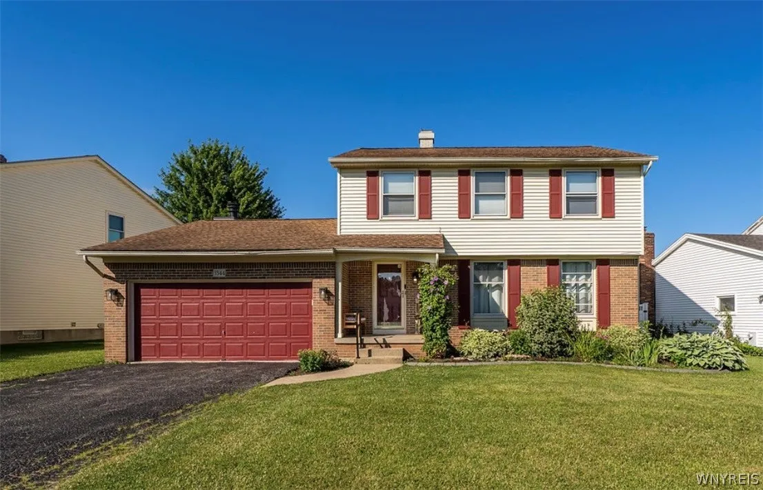 3544 Heatherwood Drive, Hamburg, New York 14075, Hamburg, New York 14075, 3 Bedrooms Bedrooms, 8 Rooms Rooms,2 BathroomsBathrooms,Residential,For Sale,3544 Heatherwood Drive, Hamburg, New York 14075,0,B1691688