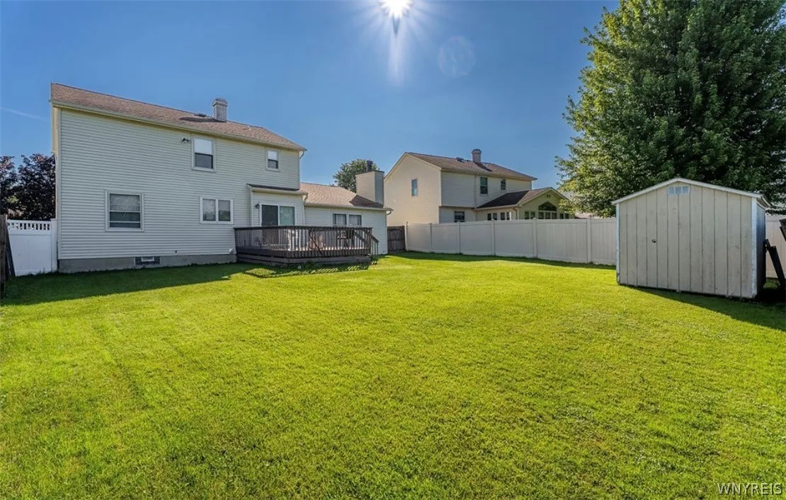 3544 Heatherwood Drive, Hamburg, New York 14075, Hamburg, New York 14075, 3 Bedrooms Bedrooms, 8 Rooms Rooms,2 BathroomsBathrooms,Residential,For Sale,3544 Heatherwood Drive, Hamburg, New York 14075,0,B1691688