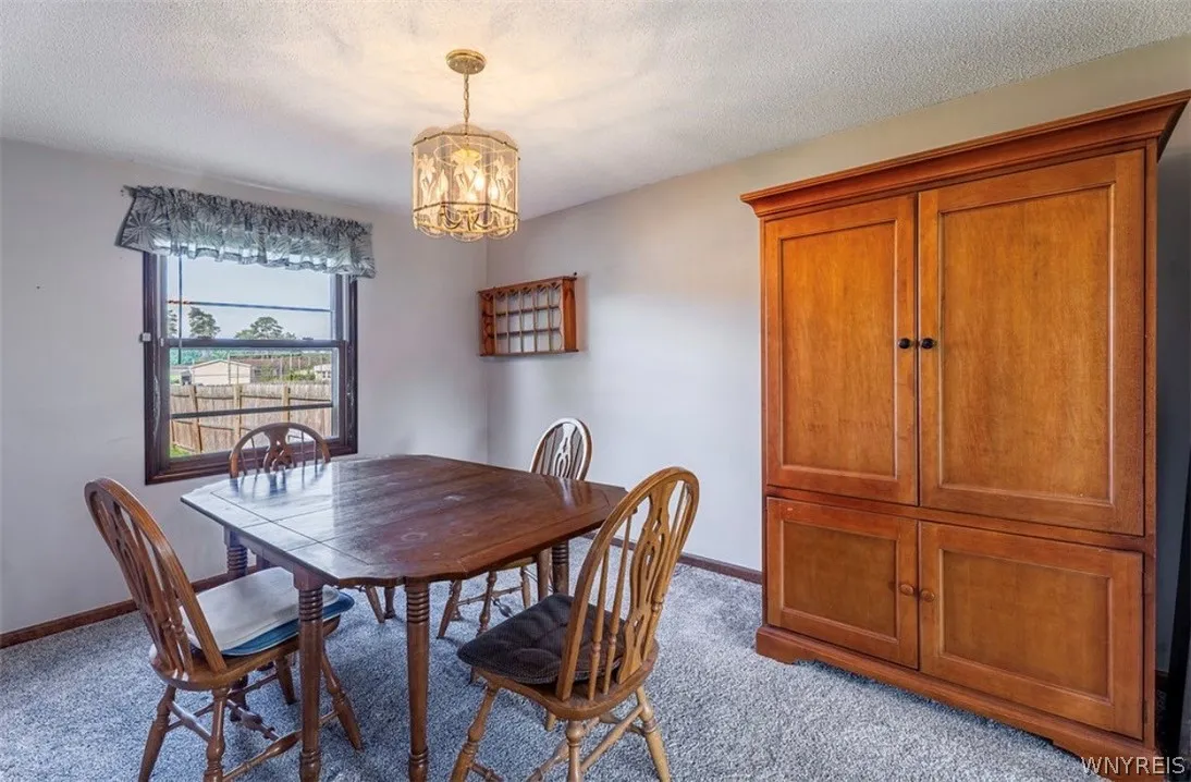 3544 Heatherwood Drive, Hamburg, New York 14075, Hamburg, New York 14075, 3 Bedrooms Bedrooms, 8 Rooms Rooms,2 BathroomsBathrooms,Residential,For Sale,3544 Heatherwood Drive, Hamburg, New York 14075,0,B1691688
