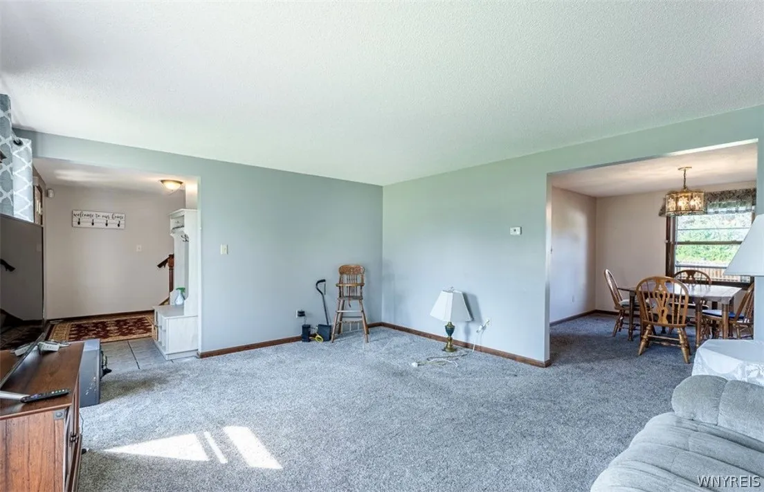 3544 Heatherwood Drive, Hamburg, New York 14075, Hamburg, New York 14075, 3 Bedrooms Bedrooms, 8 Rooms Rooms,2 BathroomsBathrooms,Residential,For Sale,3544 Heatherwood Drive, Hamburg, New York 14075,0,B1691688