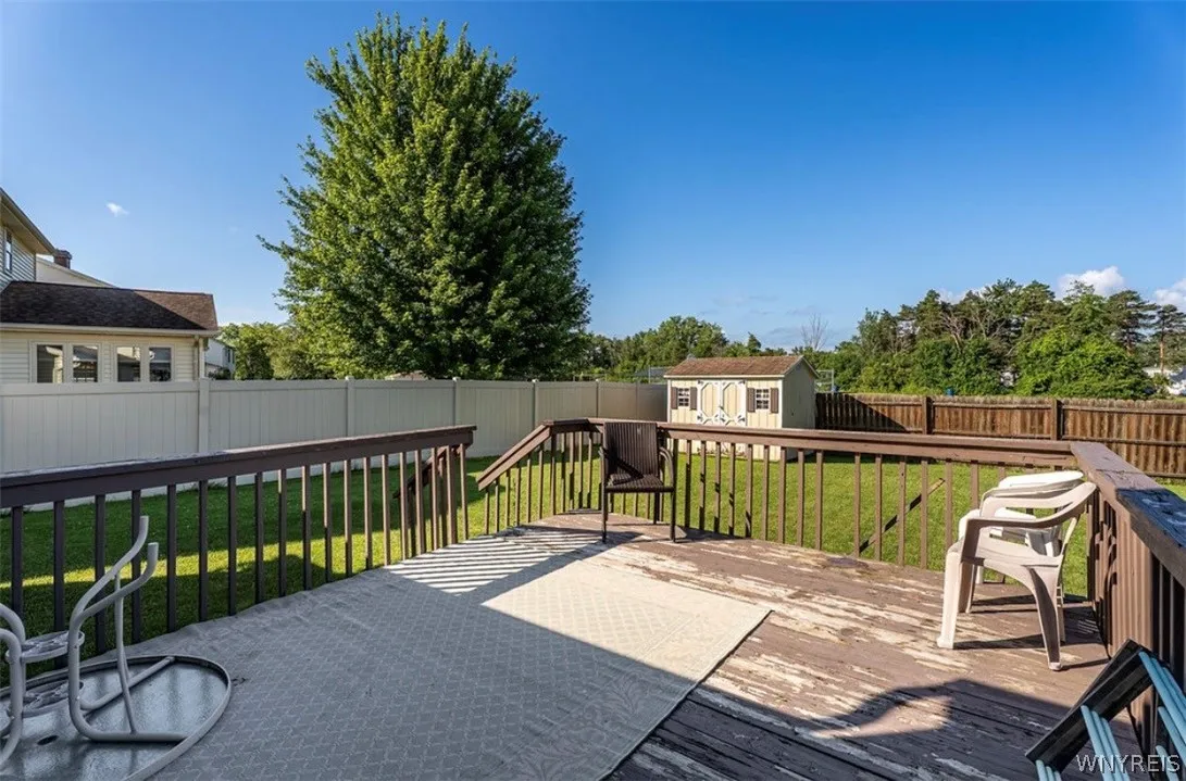 3544 Heatherwood Drive, Hamburg, New York 14075, Hamburg, New York 14075, 3 Bedrooms Bedrooms, 8 Rooms Rooms,2 BathroomsBathrooms,Residential,For Sale,3544 Heatherwood Drive, Hamburg, New York 14075,0,B1691688