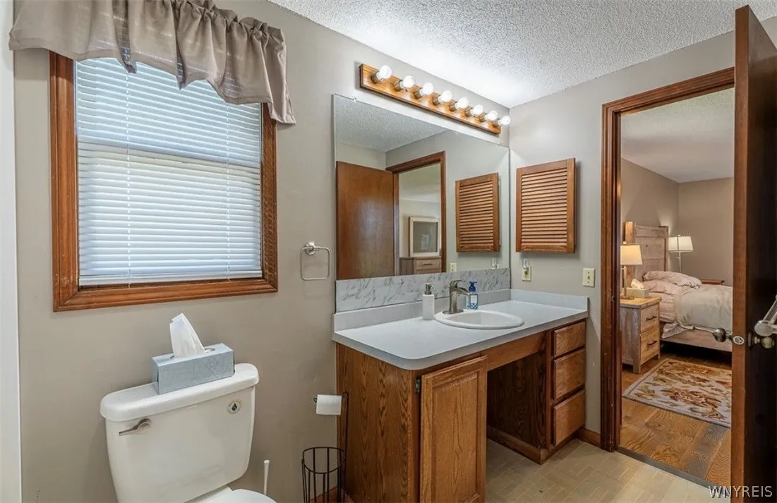 3544 Heatherwood Drive, Hamburg, New York 14075, Hamburg, New York 14075, 3 Bedrooms Bedrooms, 8 Rooms Rooms,2 BathroomsBathrooms,Residential,For Sale,3544 Heatherwood Drive, Hamburg, New York 14075,0,B1691688