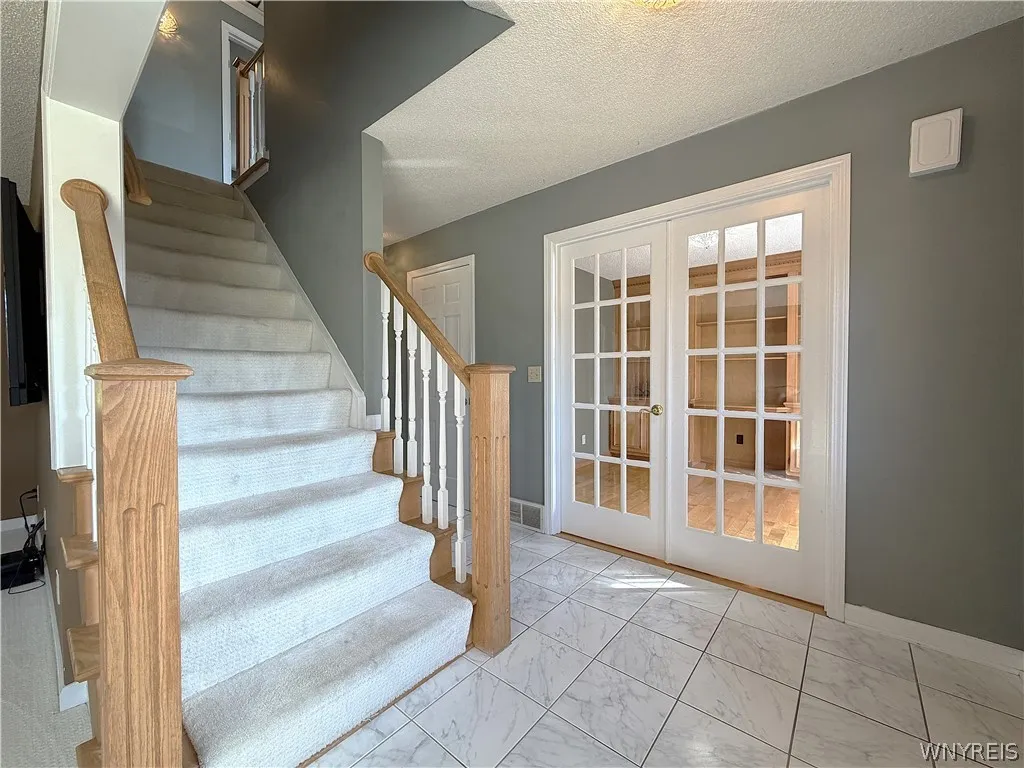 5545 Country Club Lane, Hamburg, New York 14075, Hamburg, New York 14075, 3 Bedrooms Bedrooms, 7 Rooms Rooms,2 BathroomsBathrooms,Residential,For Sale,5545 Country Club Lane, Hamburg, New York 14075,0,B1696456