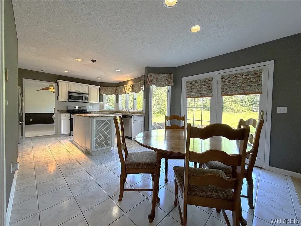 5545 Country Club Lane, Hamburg, New York 14075, Hamburg, New York 14075, 3 Bedrooms Bedrooms, 7 Rooms Rooms,2 BathroomsBathrooms,Residential,For Sale,5545 Country Club Lane, Hamburg, New York 14075,0,B1696456
