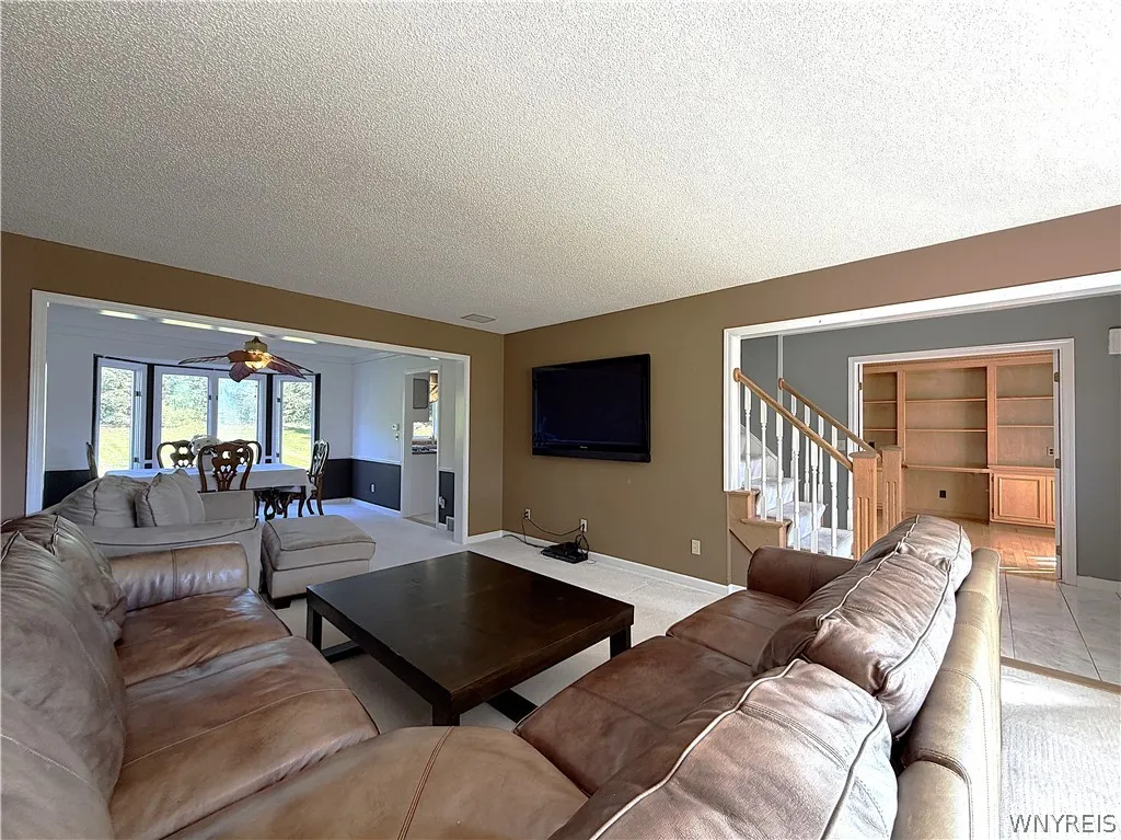 5545 Country Club Lane, Hamburg, New York 14075, Hamburg, New York 14075, 3 Bedrooms Bedrooms, 7 Rooms Rooms,2 BathroomsBathrooms,Residential,For Sale,5545 Country Club Lane, Hamburg, New York 14075,0,B1696456