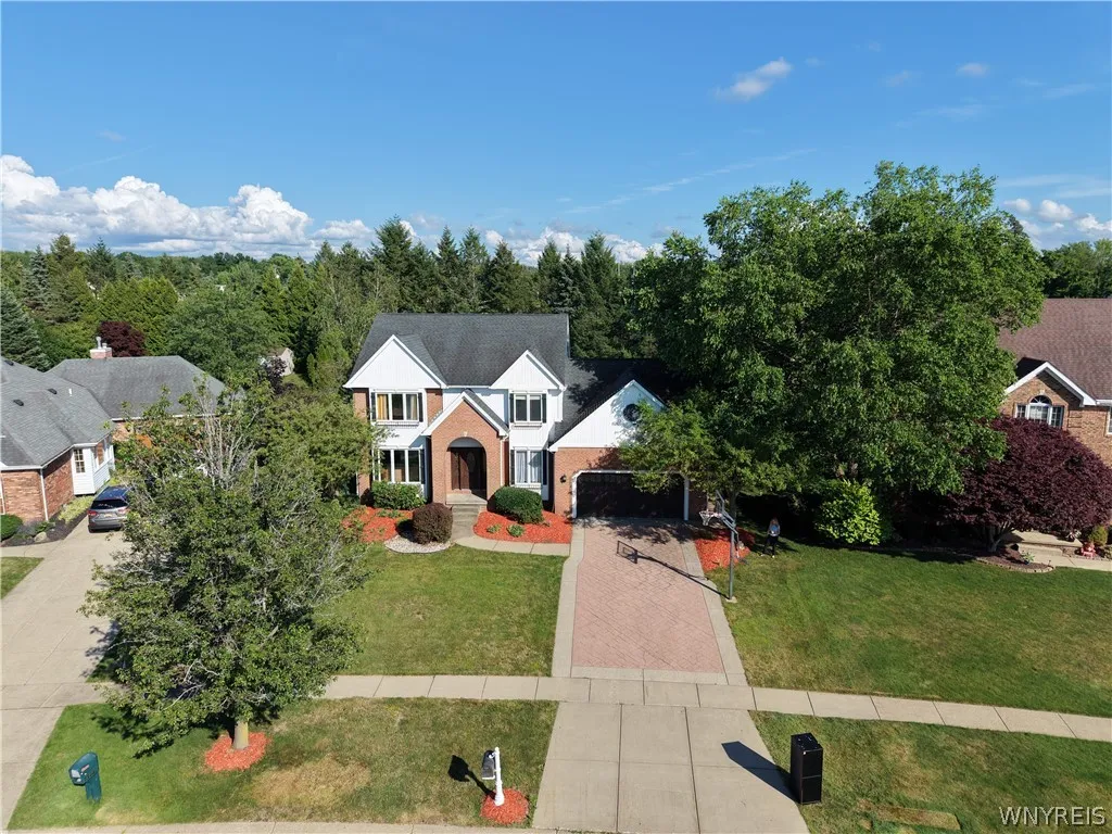 5545 Country Club Lane, Hamburg, New York 14075, Hamburg, New York 14075, 3 Bedrooms Bedrooms, 7 Rooms Rooms,2 BathroomsBathrooms,Residential,For Sale,5545 Country Club Lane, Hamburg, New York 14075,0,B1696456
