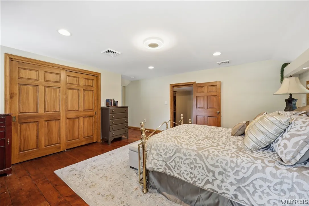 5224 Old Goodrich Road, Clarence, New York 14031, Clarence, New York 14031, 4 Bedrooms Bedrooms, 7 Rooms Rooms,2 BathroomsBathrooms,Residential,For Sale,5224 Old Goodrich Road, Clarence, New York 14031,0,B1696758