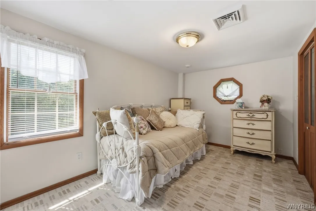 5224 Old Goodrich Road, Clarence, New York 14031, Clarence, New York 14031, 4 Bedrooms Bedrooms, 7 Rooms Rooms,2 BathroomsBathrooms,Residential,For Sale,5224 Old Goodrich Road, Clarence, New York 14031,0,B1696758