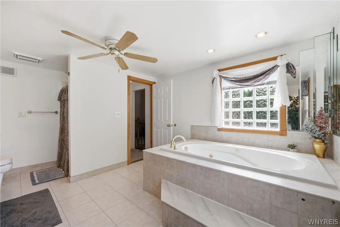 5224 Old Goodrich Road, Clarence, New York 14031, Clarence, New York 14031, 4 Bedrooms Bedrooms, 7 Rooms Rooms,2 BathroomsBathrooms,Residential,For Sale,5224 Old Goodrich Road, Clarence, New York 14031,0,B1696758