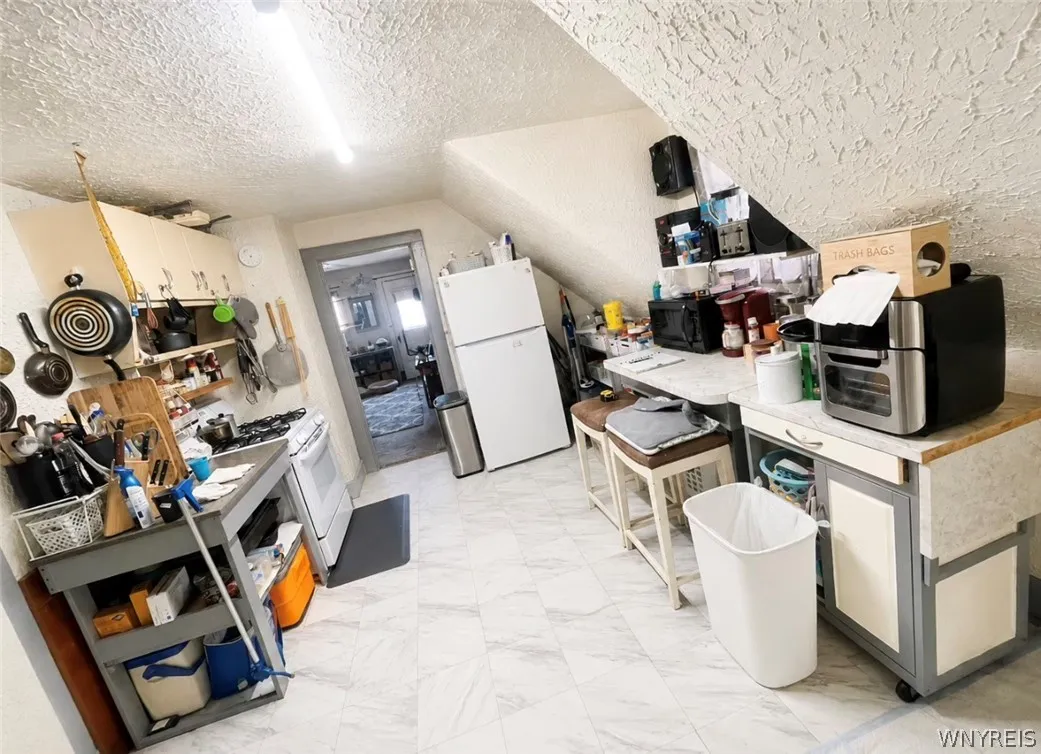 Upper unit