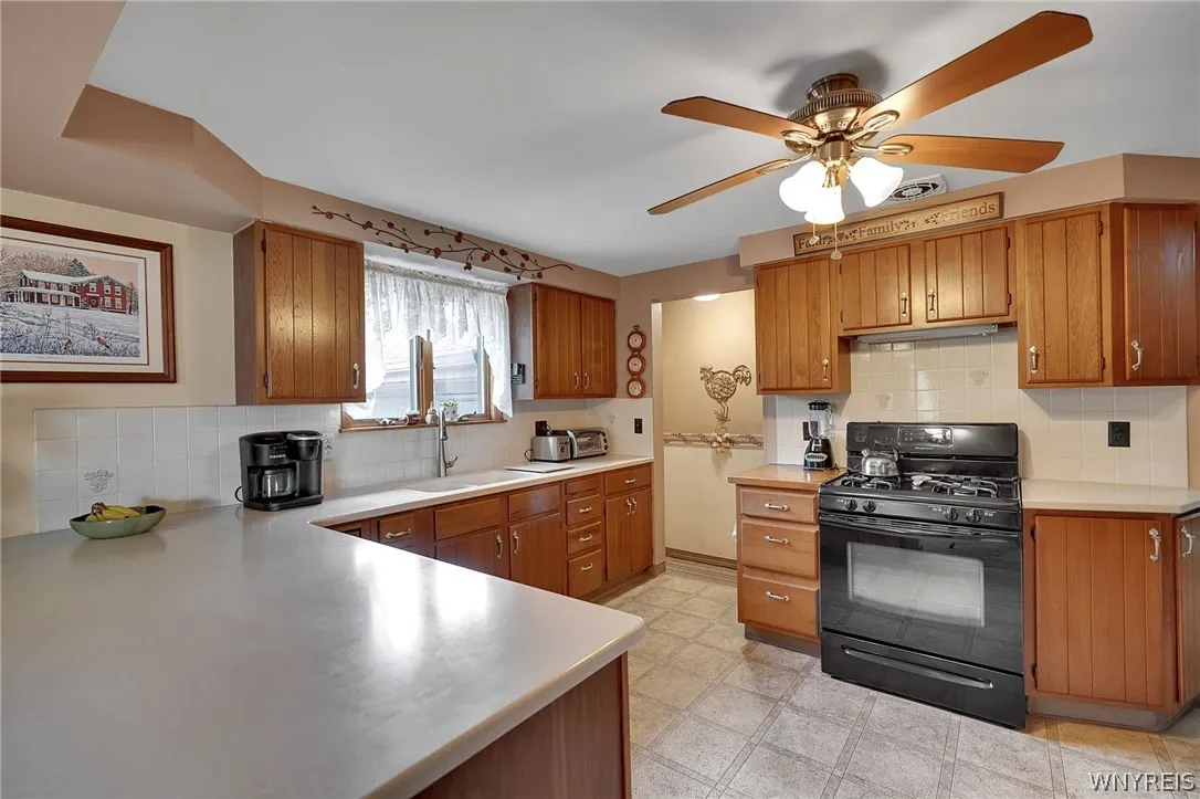 4066 Bond Street, Hamburg, New York 14219, Hamburg, New York 14219, 3 Bedrooms Bedrooms, 6 Rooms Rooms,1 BathroomBathrooms,Residential,For Sale,4066 Bond Street, Hamburg, New York 14219,0,B1696751