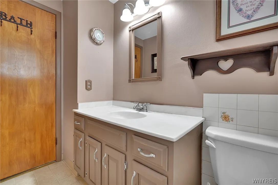 4066 Bond Street, Hamburg, New York 14219, Hamburg, New York 14219, 3 Bedrooms Bedrooms, 6 Rooms Rooms,1 BathroomBathrooms,Residential,For Sale,4066 Bond Street, Hamburg, New York 14219,0,B1696751