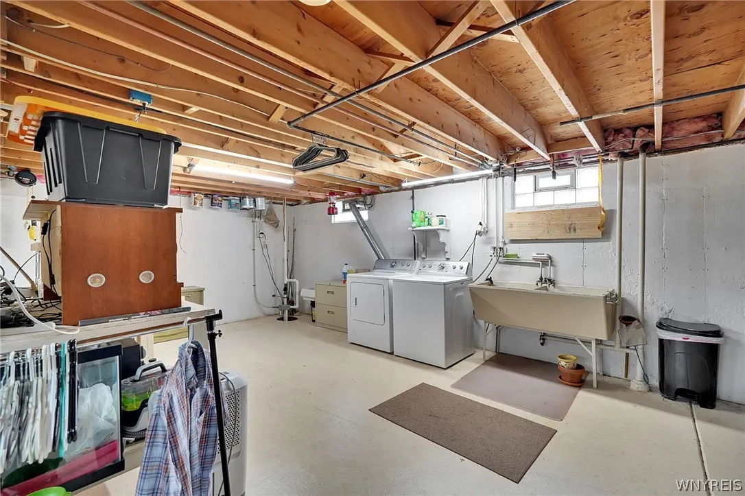 4066 Bond Street, Hamburg, New York 14219, Hamburg, New York 14219, 3 Bedrooms Bedrooms, 6 Rooms Rooms,1 BathroomBathrooms,Residential,For Sale,4066 Bond Street, Hamburg, New York 14219,0,B1696751