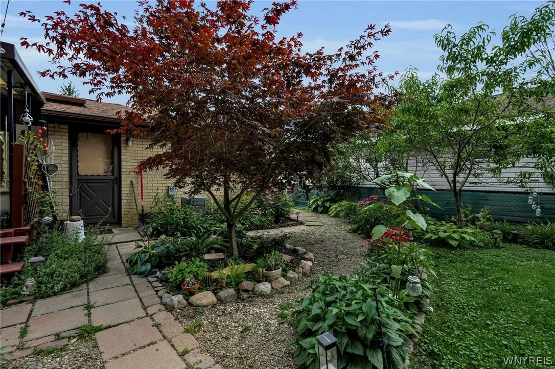 4066 Bond Street, Hamburg, New York 14219, Hamburg, New York 14219, 3 Bedrooms Bedrooms, 6 Rooms Rooms,1 BathroomBathrooms,Residential,For Sale,4066 Bond Street, Hamburg, New York 14219,0,B1696751