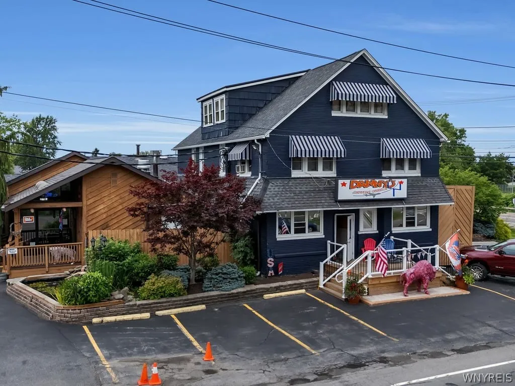 4300 Abbott Road, Orchard Park, New York 14127, Orchard Park, New York 14127, ,Commercial Sale,For Sale,4300 Abbott Road, Orchard Park, New York 14127,0,B1696078