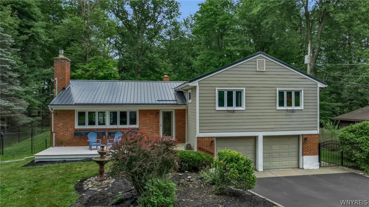 265 Paradise Road, Amherst, New York 14051, Amherst, New York 14051, 3 Bedrooms Bedrooms, 7 Rooms Rooms,2 BathroomsBathrooms,Residential,For Sale,265 Paradise Road, Amherst, New York 14051,0,B1696741