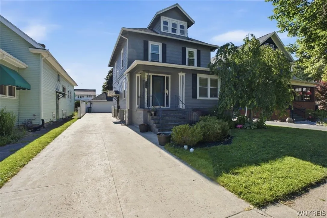 240 Wellington Road, Buffalo, New York 14216, Buffalo, New York 14216, 4 Bedrooms Bedrooms, 8 Rooms Rooms,1 BathroomBathrooms,Residential,For Sale,240 Wellington Road, Buffalo, New York 14216,0,B1697203