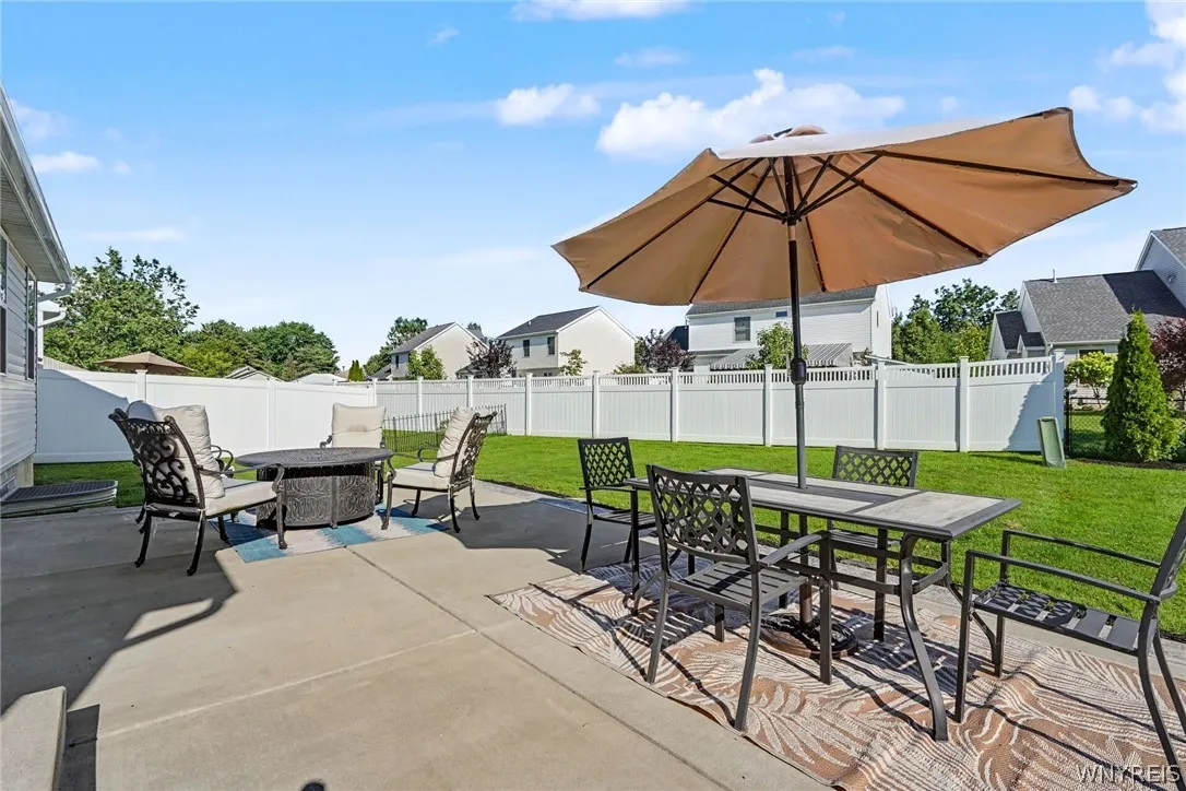 33 Allie Lane, Hamburg, New York 14075, Hamburg, New York 14075, 3 Bedrooms Bedrooms, 8 Rooms Rooms,2 BathroomsBathrooms,Residential,For Sale,33 Allie Lane, Hamburg, New York 14075,0,B1697204
