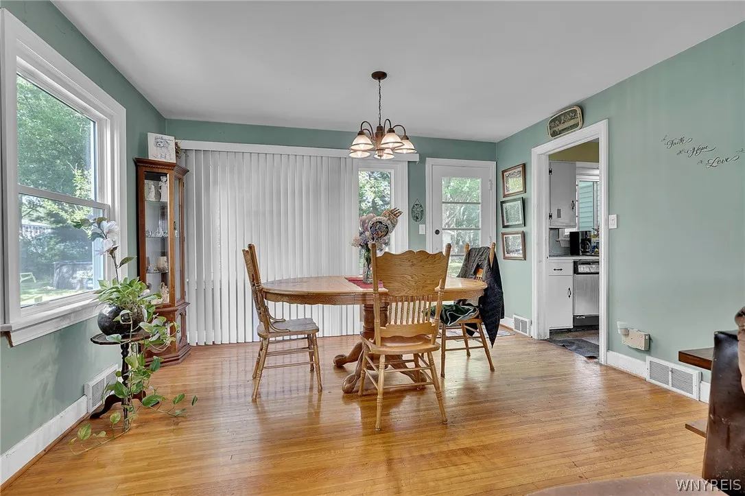 95 Victory Avenue, Hamburg, New York 14075, Hamburg, New York 14075, 3 Bedrooms Bedrooms, 6 Rooms Rooms,1 BathroomBathrooms,Residential,For Sale,95 Victory Avenue, Hamburg, New York 14075,0,B1697263