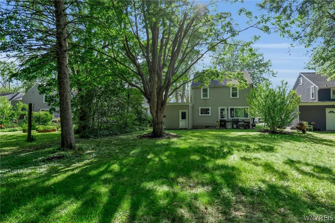 95 Victory Avenue, Hamburg, New York 14075, Hamburg, New York 14075, 3 Bedrooms Bedrooms, 6 Rooms Rooms,1 BathroomBathrooms,Residential,For Sale,95 Victory Avenue, Hamburg, New York 14075,0,B1697263