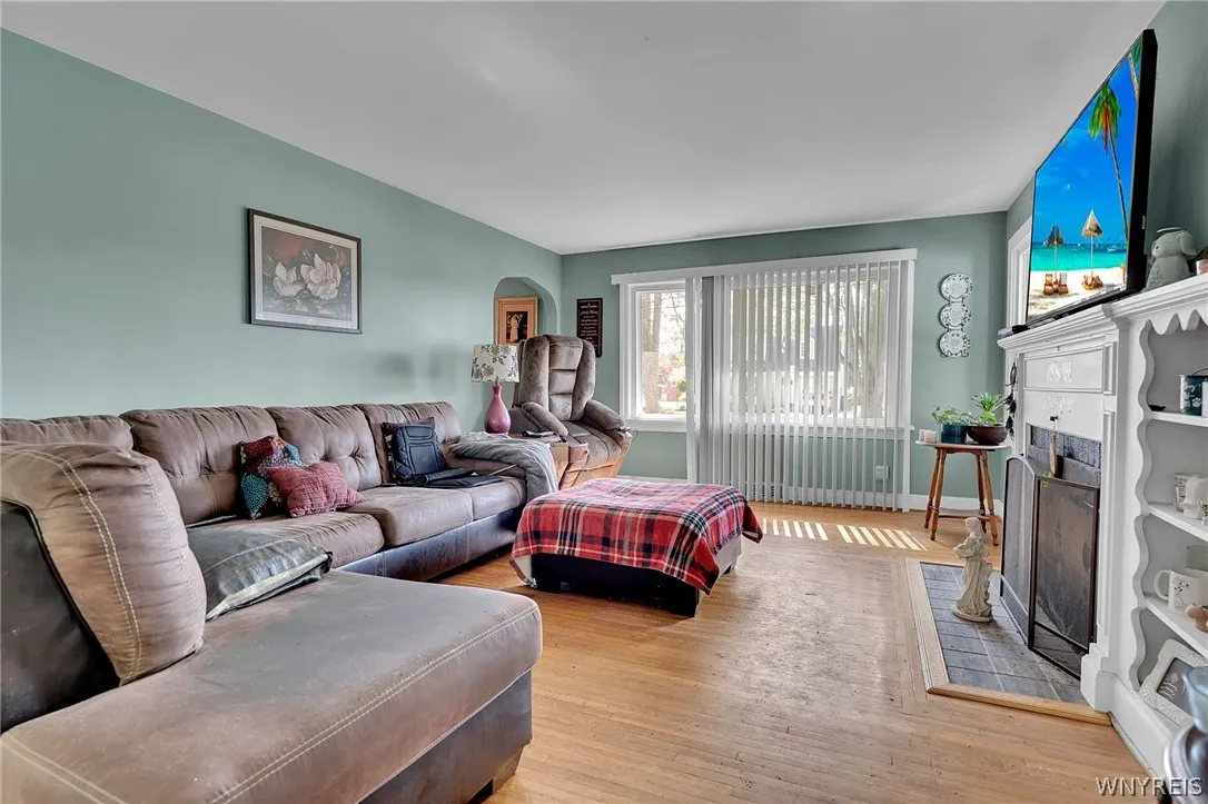 95 Victory Avenue, Hamburg, New York 14075, Hamburg, New York 14075, 3 Bedrooms Bedrooms, 6 Rooms Rooms,1 BathroomBathrooms,Residential,For Sale,95 Victory Avenue, Hamburg, New York 14075,0,B1697263
