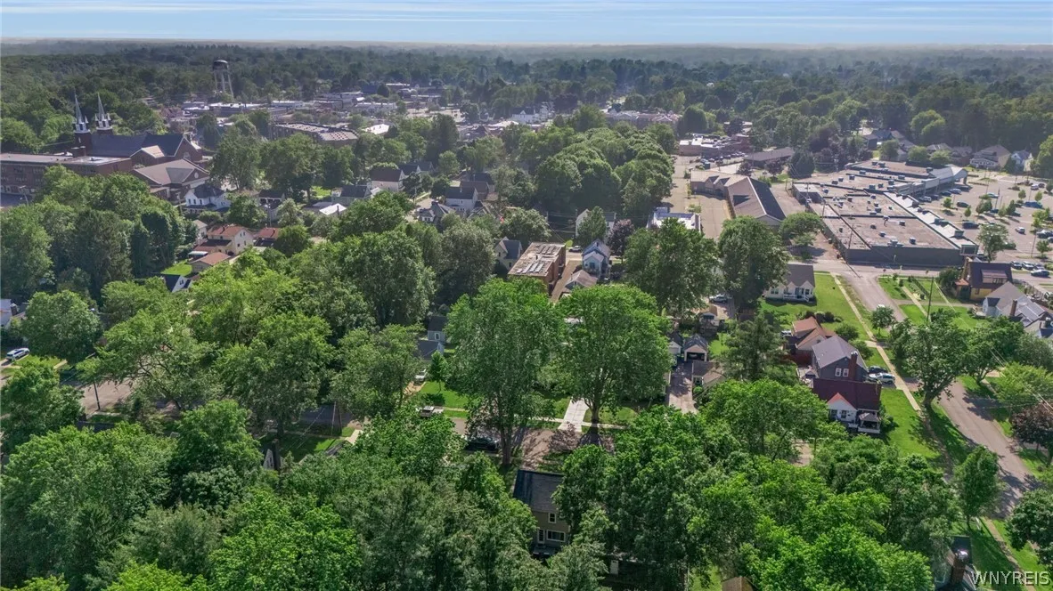 95 Victory Avenue, Hamburg, New York 14075, Hamburg, New York 14075, 3 Bedrooms Bedrooms, 6 Rooms Rooms,1 BathroomBathrooms,Residential,For Sale,95 Victory Avenue, Hamburg, New York 14075,0,B1697263