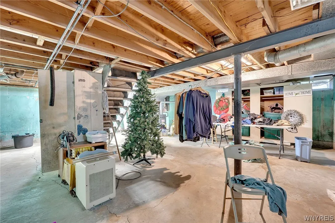 95 Victory Avenue, Hamburg, New York 14075, Hamburg, New York 14075, 3 Bedrooms Bedrooms, 6 Rooms Rooms,1 BathroomBathrooms,Residential,For Sale,95 Victory Avenue, Hamburg, New York 14075,0,B1697263