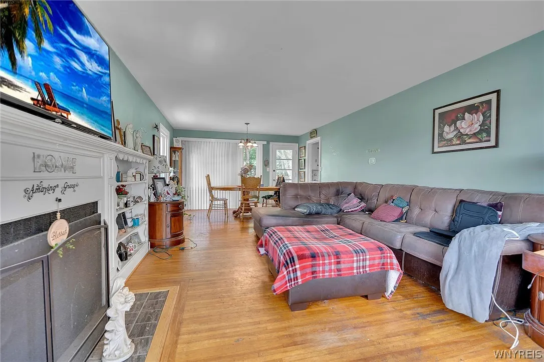 95 Victory Avenue, Hamburg, New York 14075, Hamburg, New York 14075, 3 Bedrooms Bedrooms, 6 Rooms Rooms,1 BathroomBathrooms,Residential,For Sale,95 Victory Avenue, Hamburg, New York 14075,0,B1697263