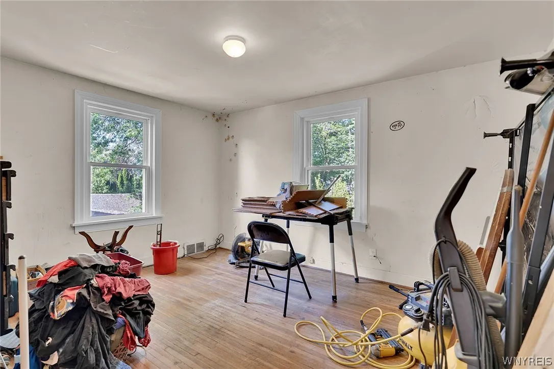 95 Victory Avenue, Hamburg, New York 14075, Hamburg, New York 14075, 3 Bedrooms Bedrooms, 6 Rooms Rooms,1 BathroomBathrooms,Residential,For Sale,95 Victory Avenue, Hamburg, New York 14075,0,B1697263