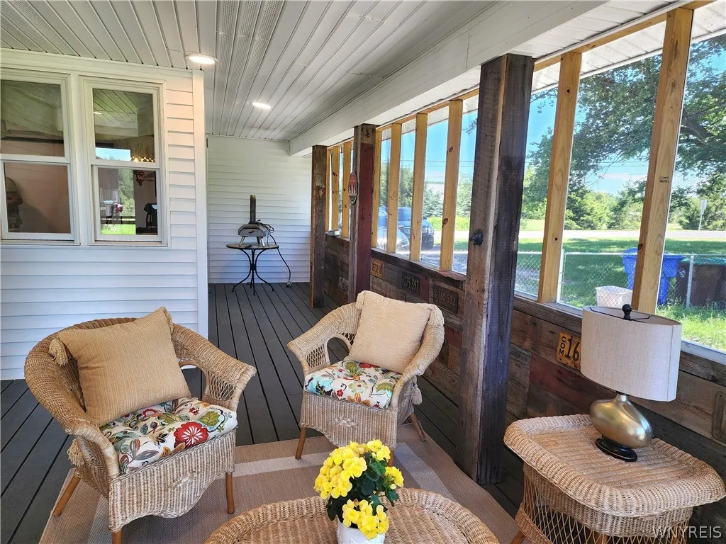 6097 Seufert Road, Orchard Park, New York 14127, Orchard Park, New York 14127, 3 Bedrooms Bedrooms, 10 Rooms Rooms,2 BathroomsBathrooms,Residential,For Sale,6097 Seufert Road, Orchard Park, New York 14127,0,B1697410