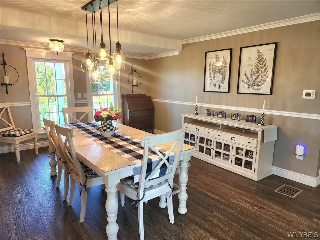 6097 Seufert Road, Orchard Park, New York 14127, Orchard Park, New York 14127, 3 Bedrooms Bedrooms, 10 Rooms Rooms,2 BathroomsBathrooms,Residential,For Sale,6097 Seufert Road, Orchard Park, New York 14127,0,B1697410