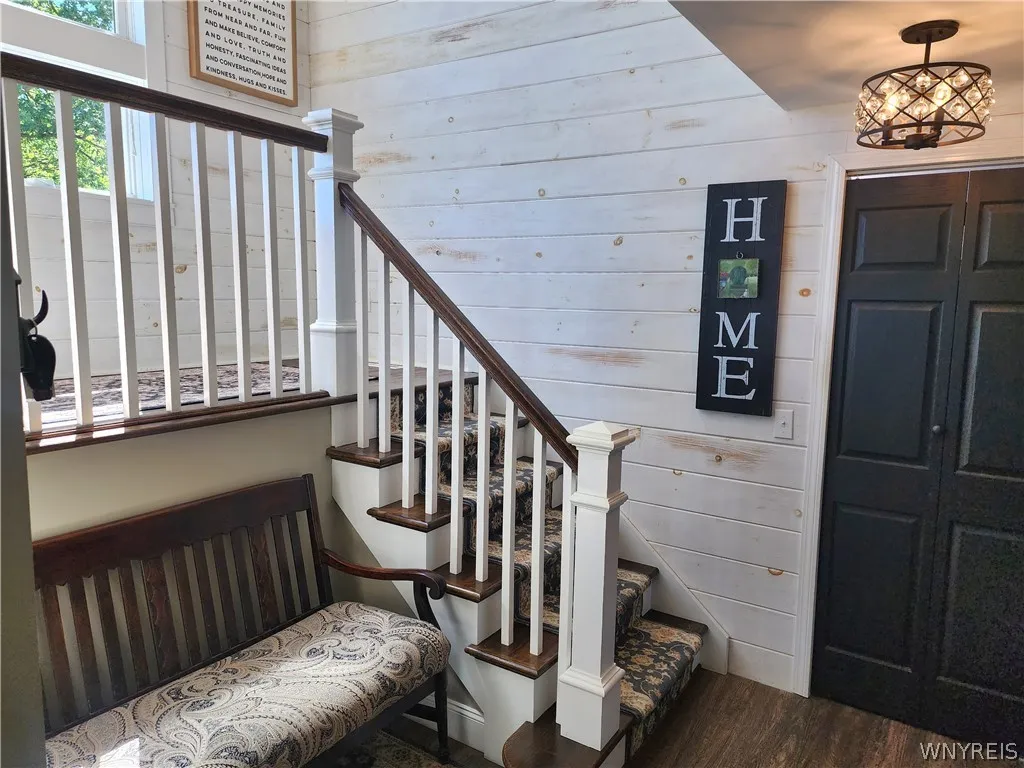 6097 Seufert Road, Orchard Park, New York 14127, Orchard Park, New York 14127, 3 Bedrooms Bedrooms, 10 Rooms Rooms,2 BathroomsBathrooms,Residential,For Sale,6097 Seufert Road, Orchard Park, New York 14127,0,B1697410